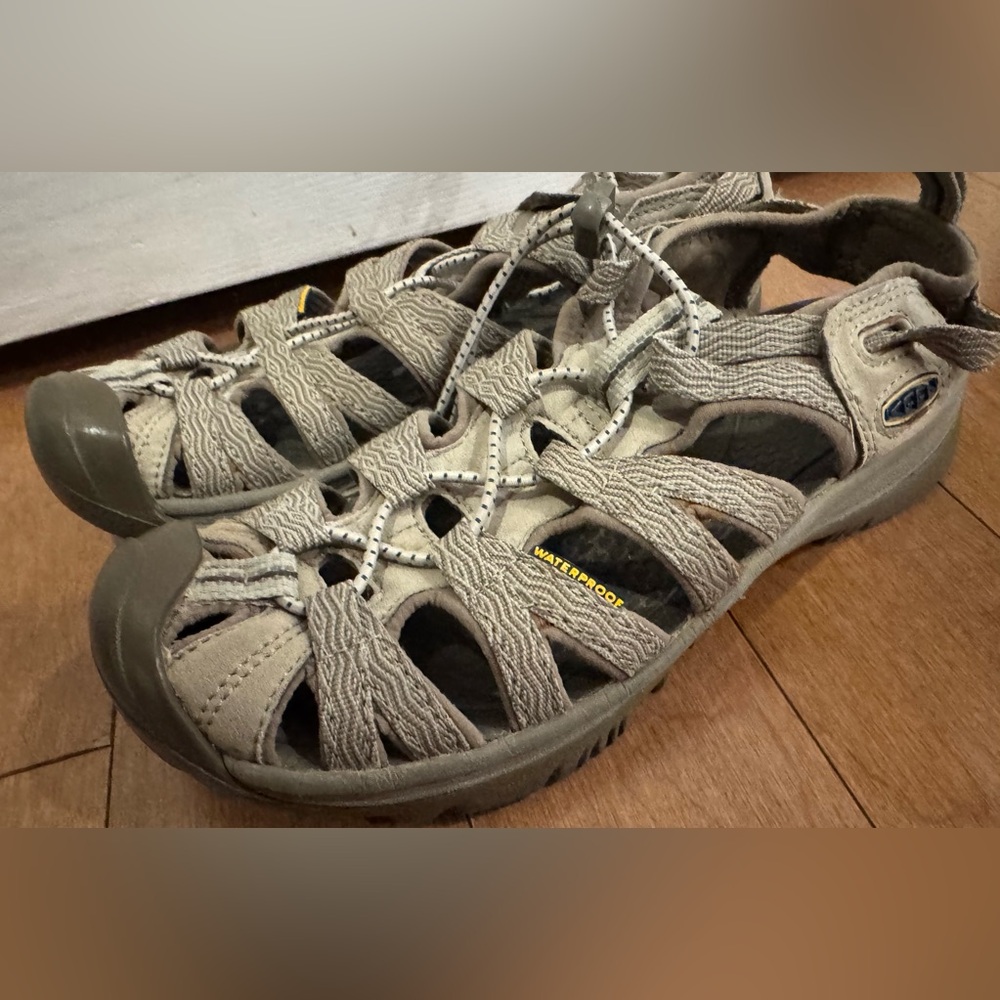 Keen WHISPER water Sandals beige washable walking hiking comfort sport support 9